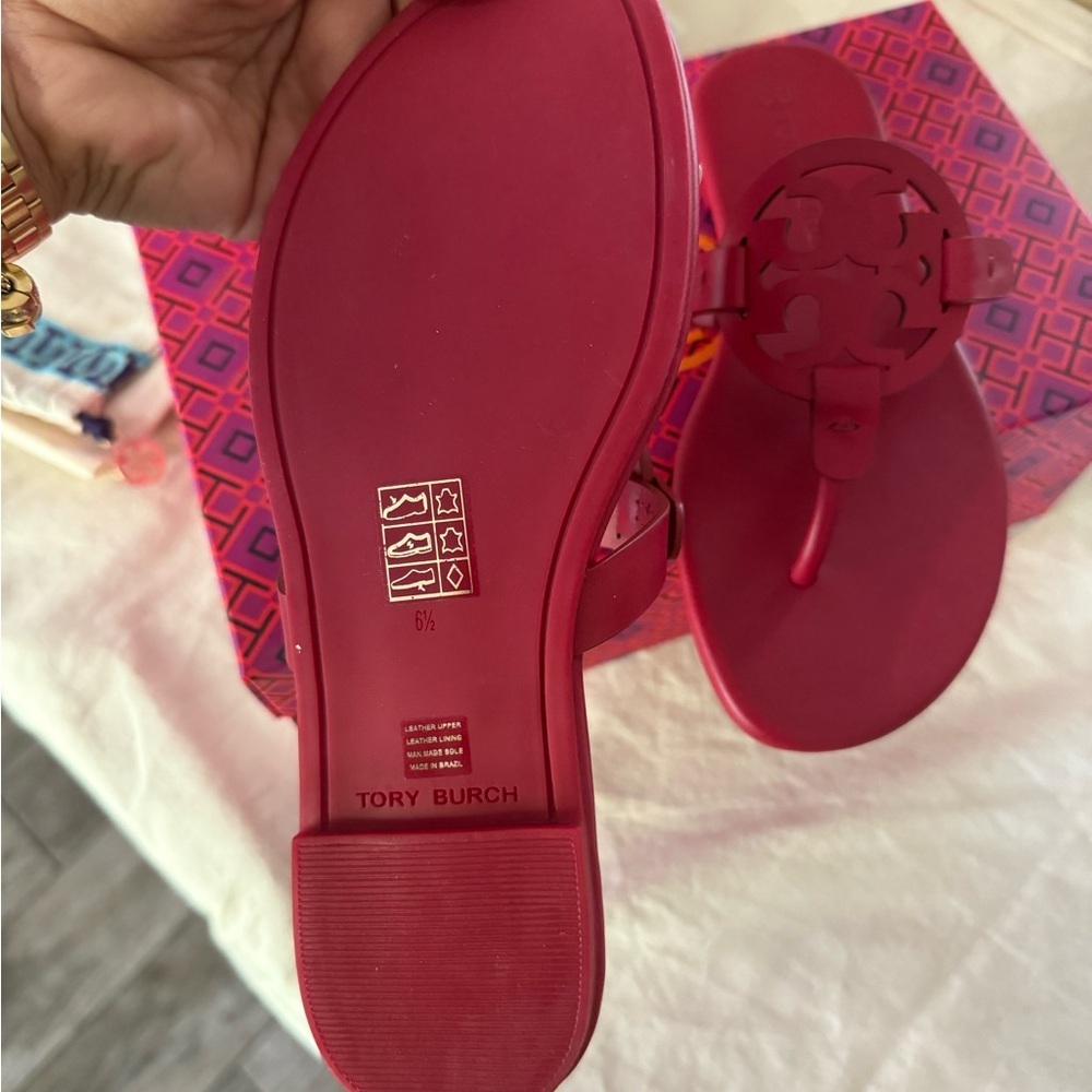 New tory burch miller sandals in red - Picture 6 of 7